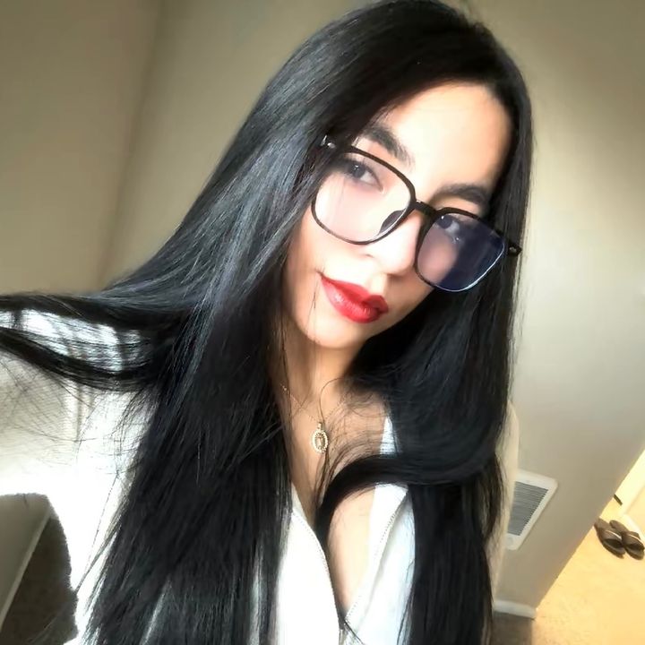 👸🏻V