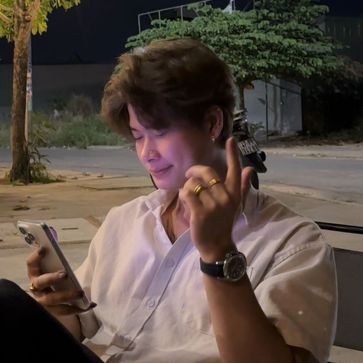 Đẹp trai hay cười 🤭