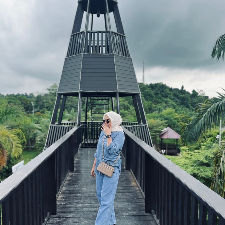 Rhysna Ai 👑