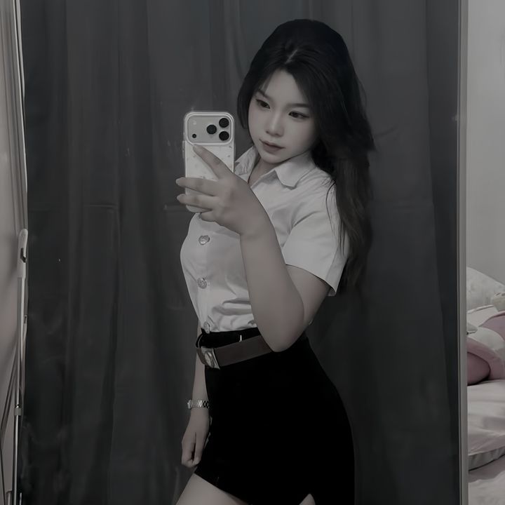 หน้าเหวี่ยง ยิ้มหวานน