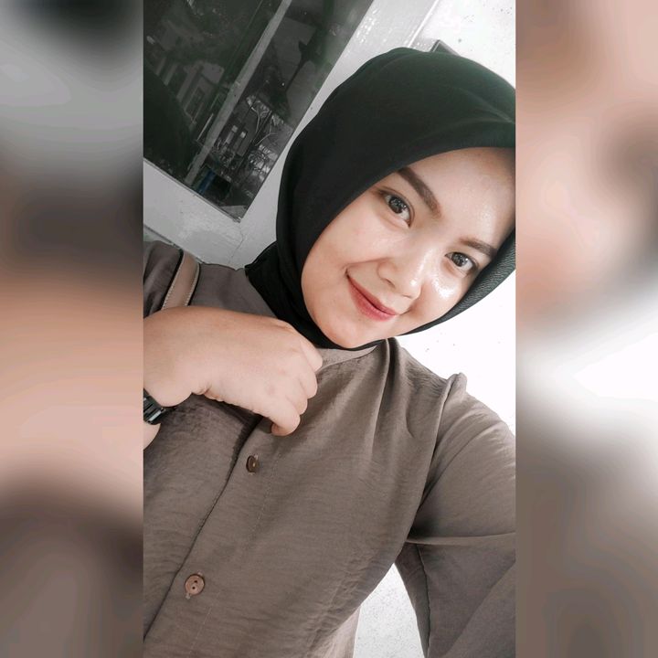 Mellinda Tika Naely