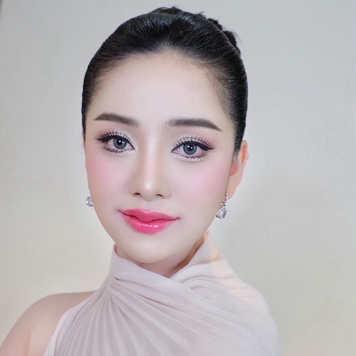 ใบตอง จินดารัตน์
