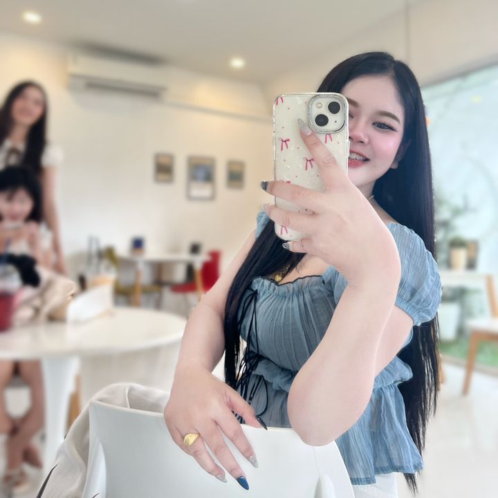 นุ่นนิดา