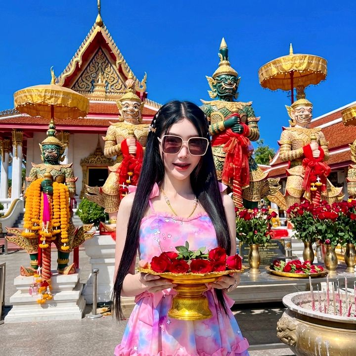 🌷🩷ไอ่ต้าวนิ แม่ค้าตาหวาน☺️🌻