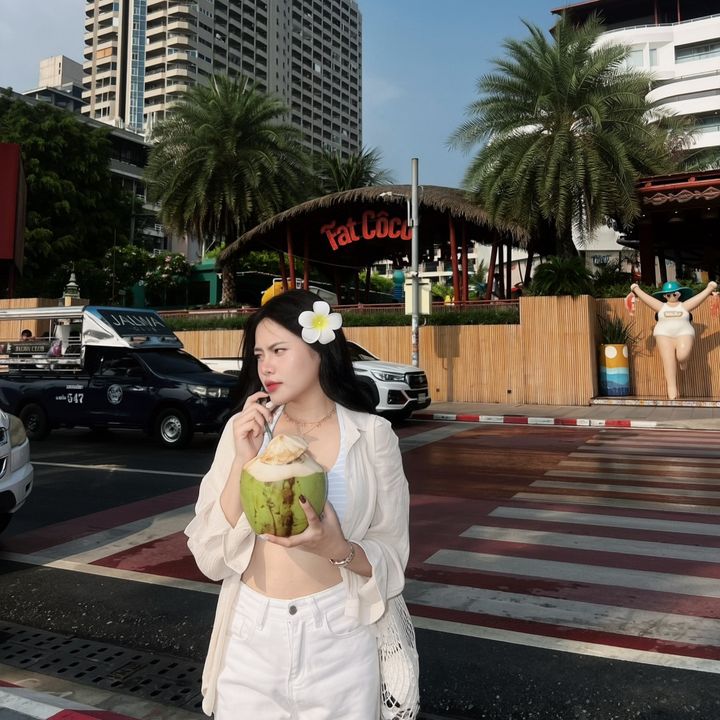 เฟิร์นที่ชอบนั่งอยู่ขอบสนาม
