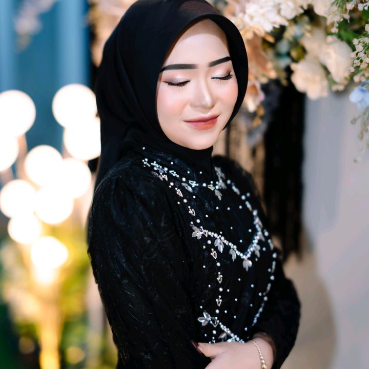lott_ella