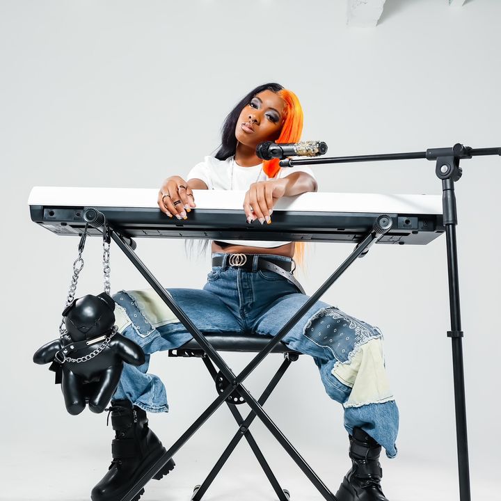 K.SHÉ
