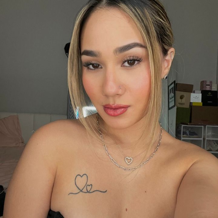 V