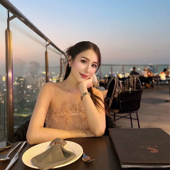 จีน่า ที่เป็นกระต่าย