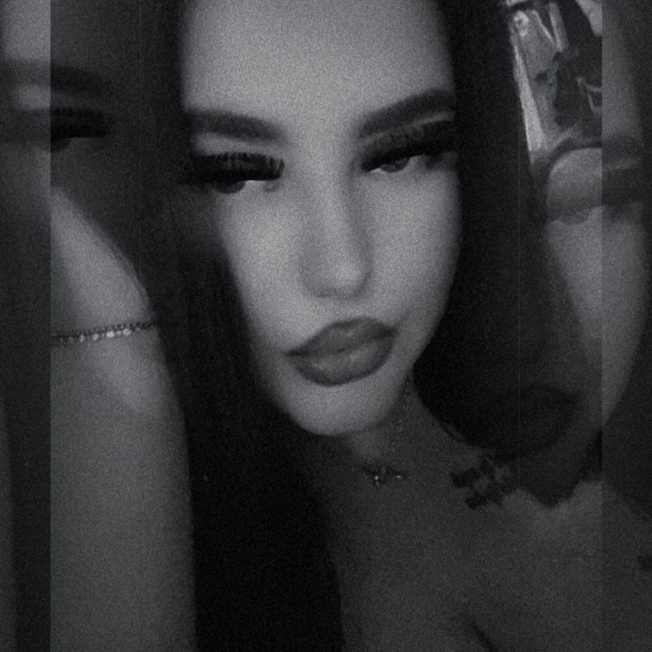Char Esther-rose👑🫀