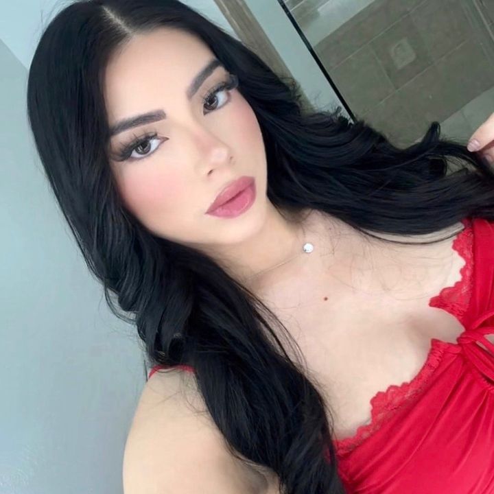 Nicole 🌹
