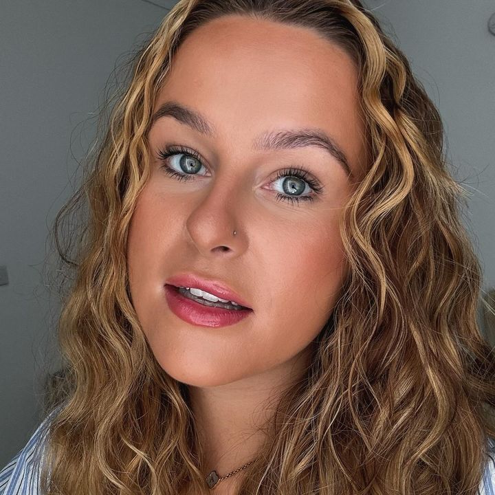 Eva B