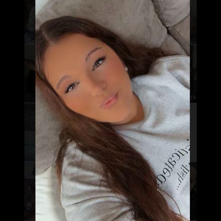 Carmencita2323_