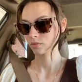 em