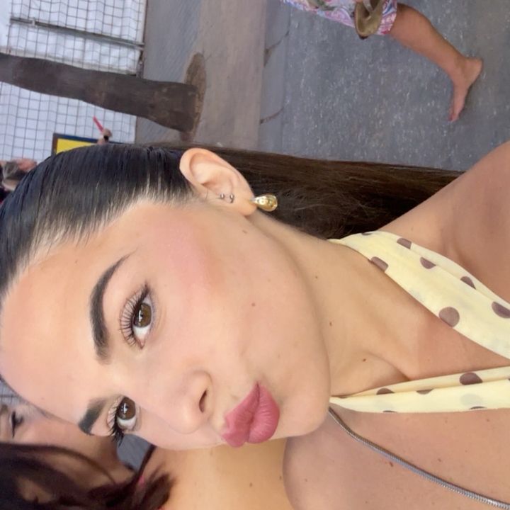 Bella