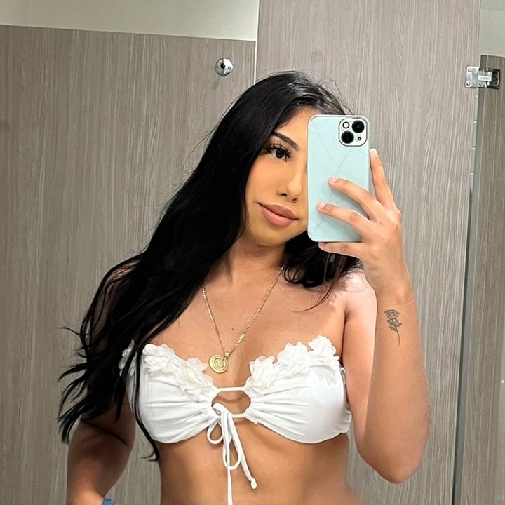 Leslie 🖤