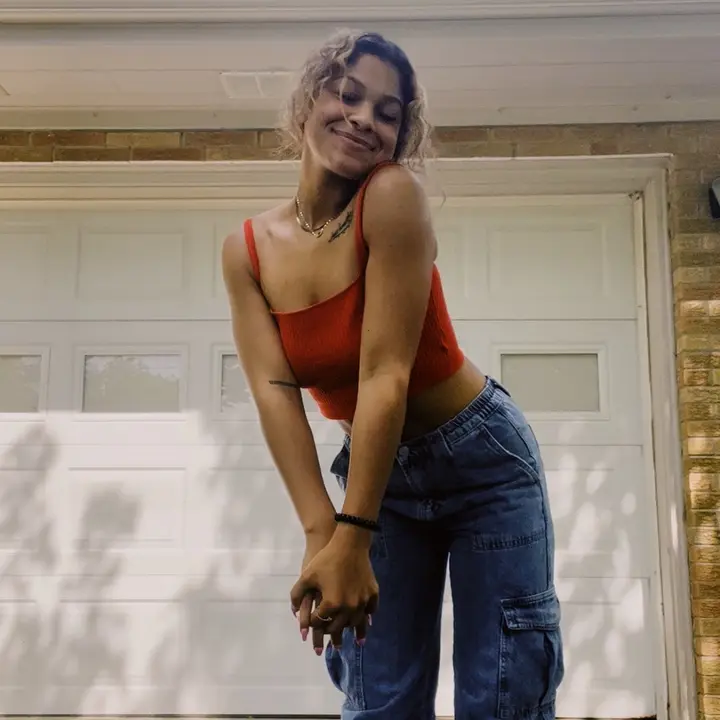 ALYVIA JEAN