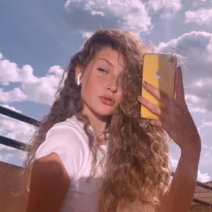 Sara Álvarez