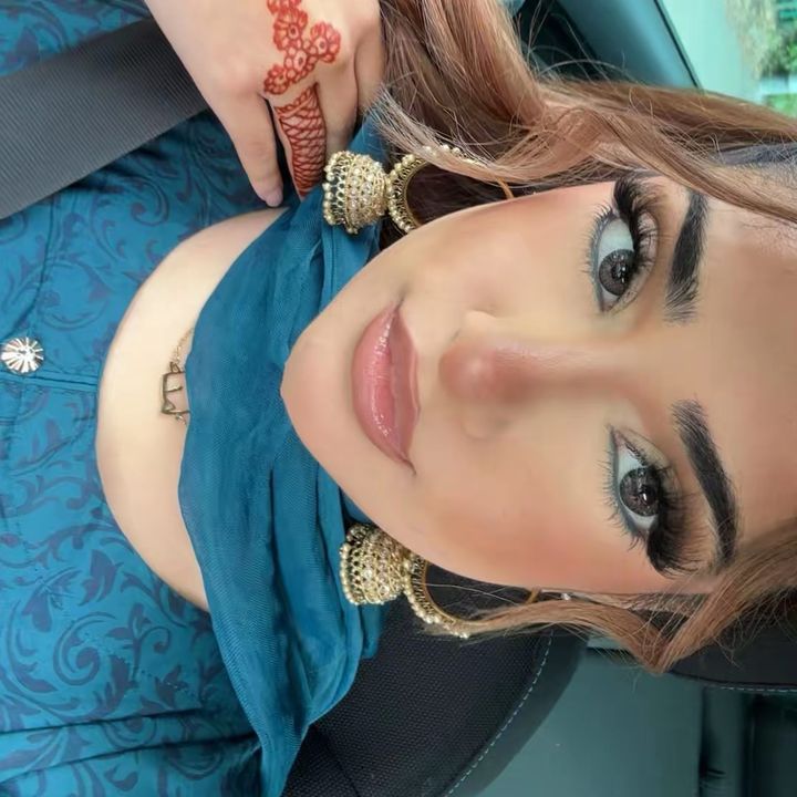 Amna🐬