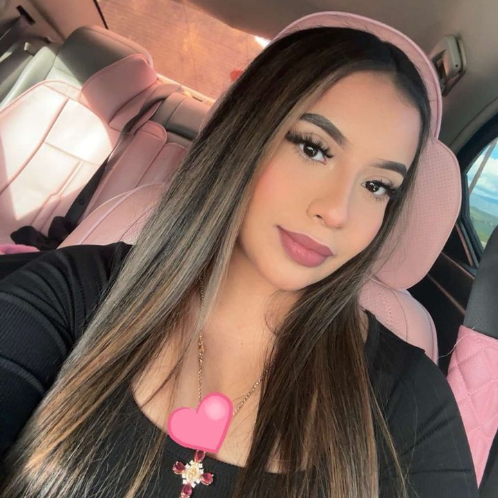 Claudia  🧸