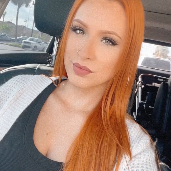 𝙇𝙖𝙪𝙧𝙖♡