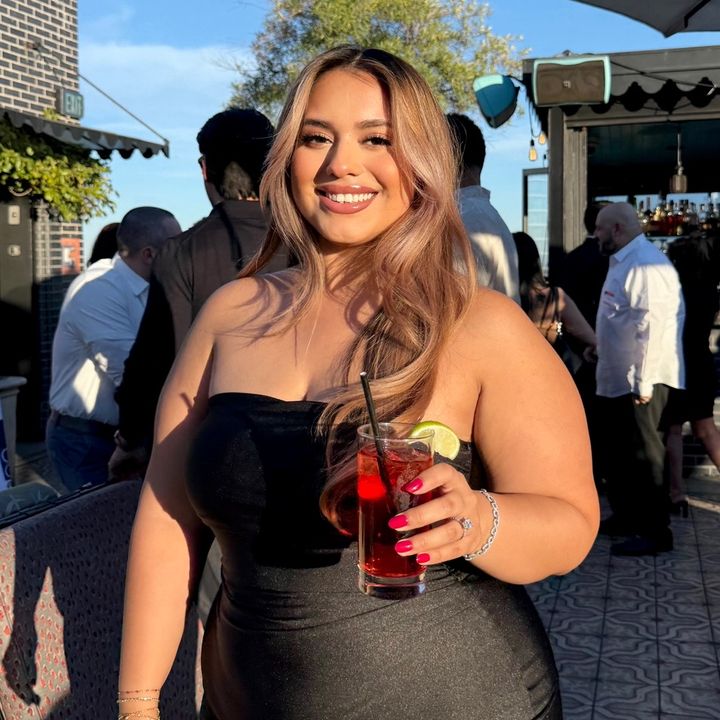 Dee 🍒