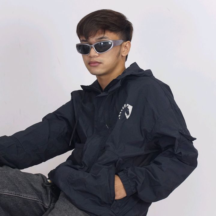 ΛZIL GREY MENDOZΛ