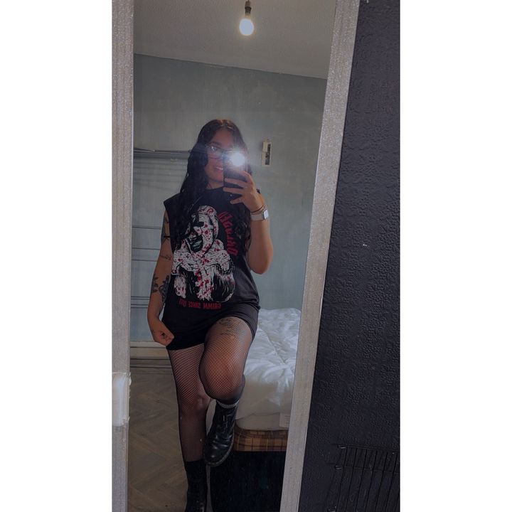 𝓕𝓲𝓷𝓵𝓪𝔂-𝓣𝓱𝓮𝓻𝓮𝓼𝓪🖤