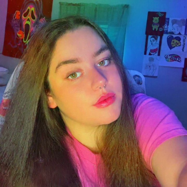 ✨🌻🌚 𝕃𝕒𝕦𝕣𝕒 🌝🌻✨