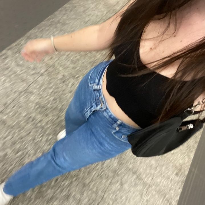 sara :)
