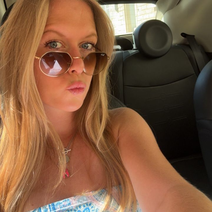 tessa In Bangkok🇹🇭🌺☀️🐚🍉