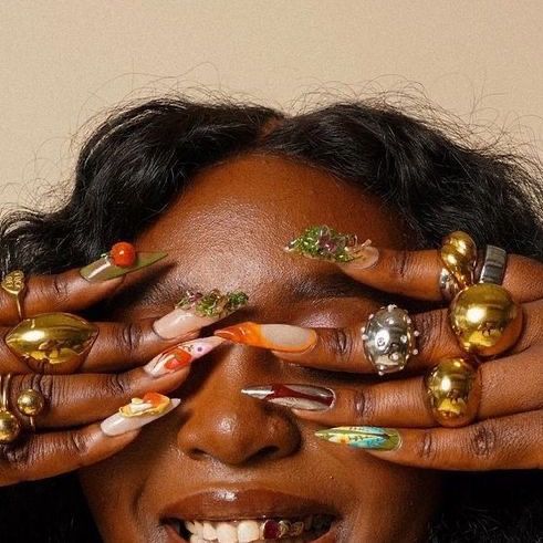 Zoey Sanders