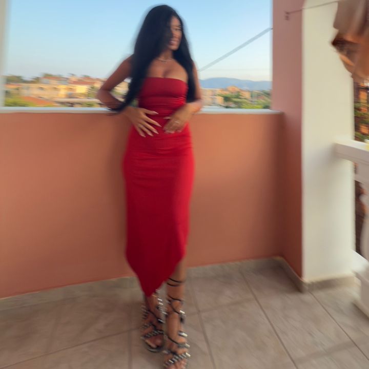 Laura M