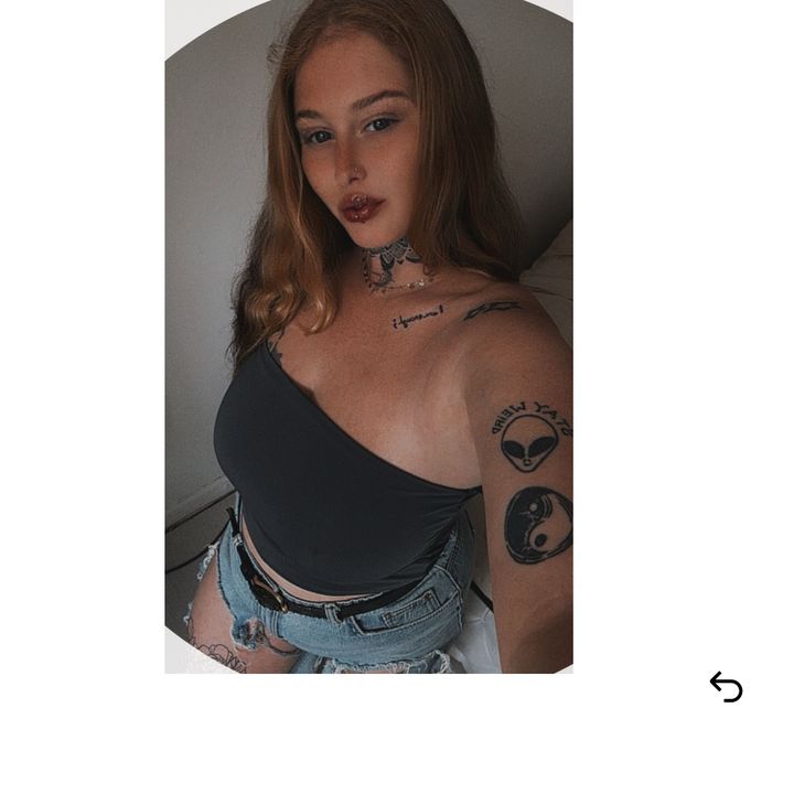 La Mariposa 🦋🖤🥀 xox