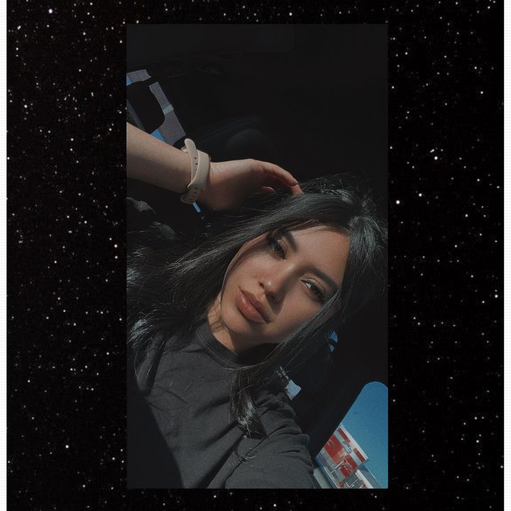 ℰ𝓈𝓉𝓇ℯ𝓁𝓁𝒶 ℒ𝒾𝓏ℯ𝓉𝒽🤍