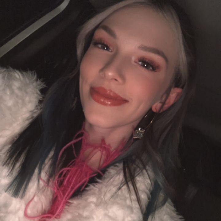 Courtney G ✨