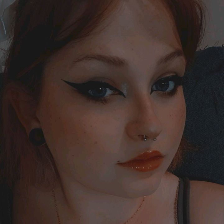 🖤𝔇𝔢𝔰𝔦🖤