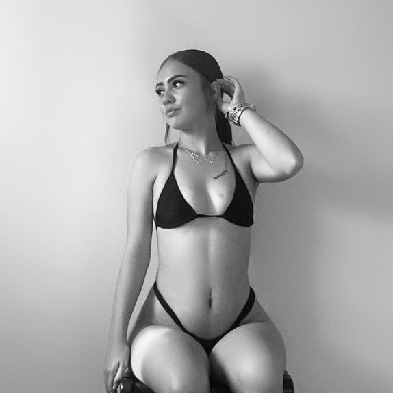 chloe b 🤍