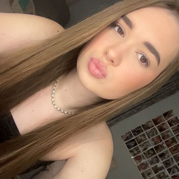 Molls🪩🕺🍒🧿⚡️