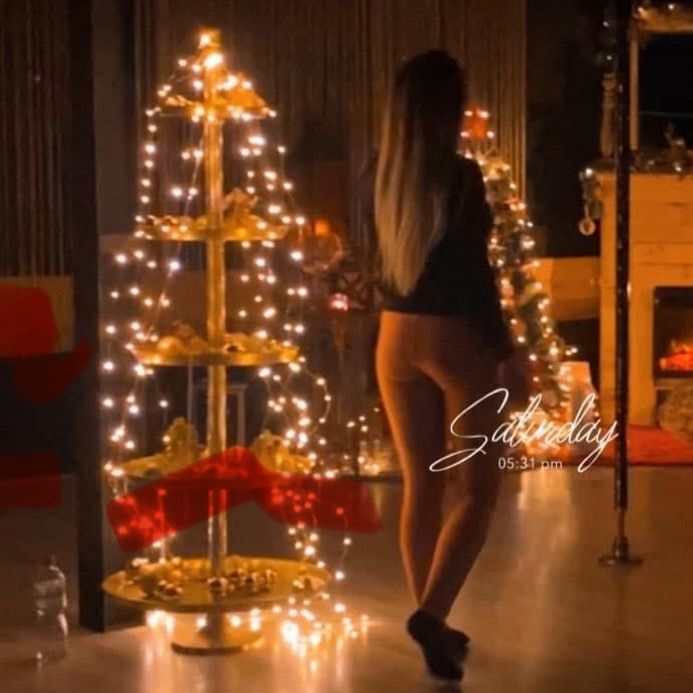 Miss Pole