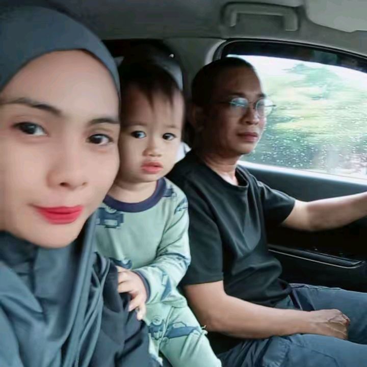 Dieylah |JOM SHOPPING