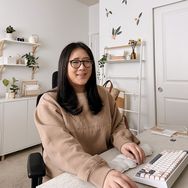 Holly | Desk, Tech + Tips