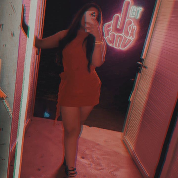 𝓒𝓪𝓶𝓲 🐷🖤