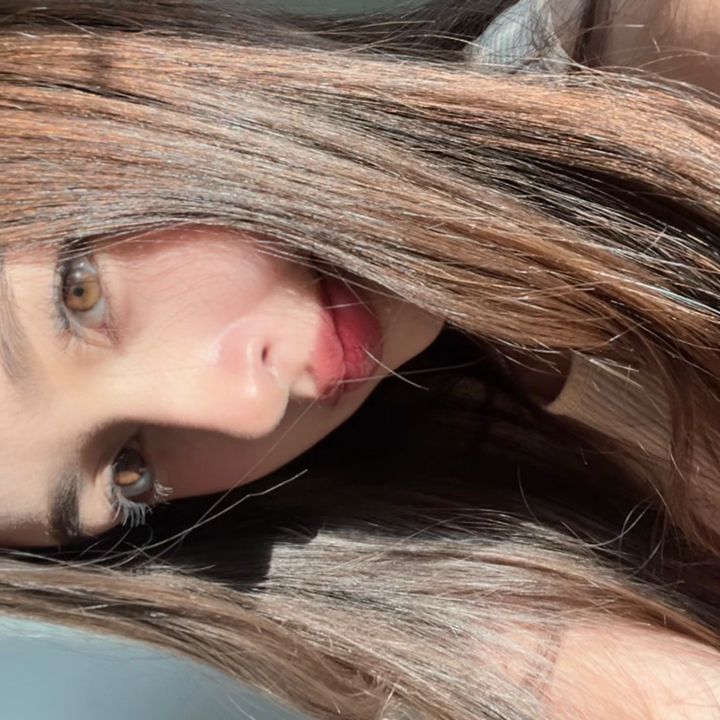 𝐘