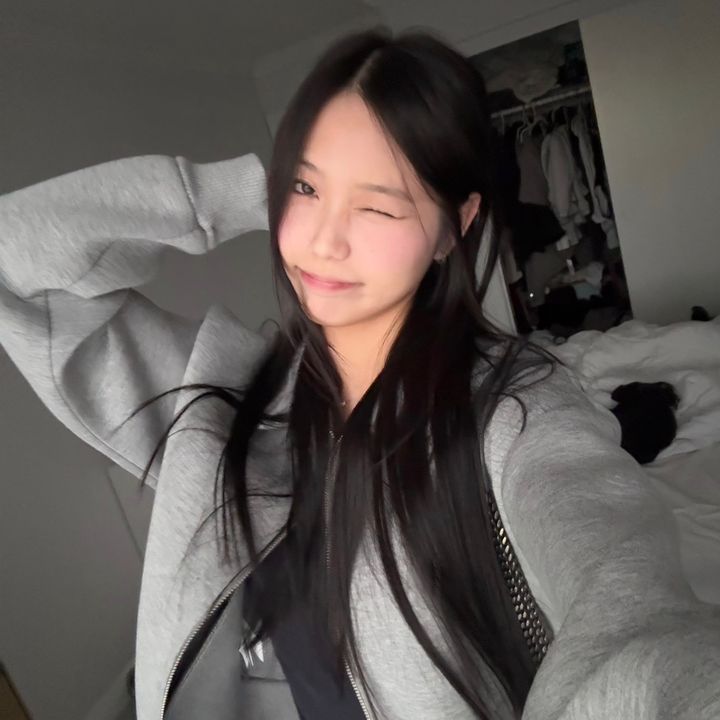>.<