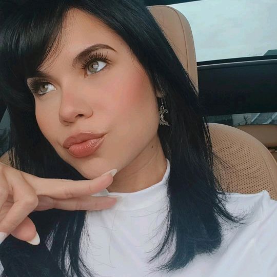 Jade V.