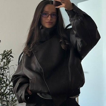 Krissi | Social Media @Teveo