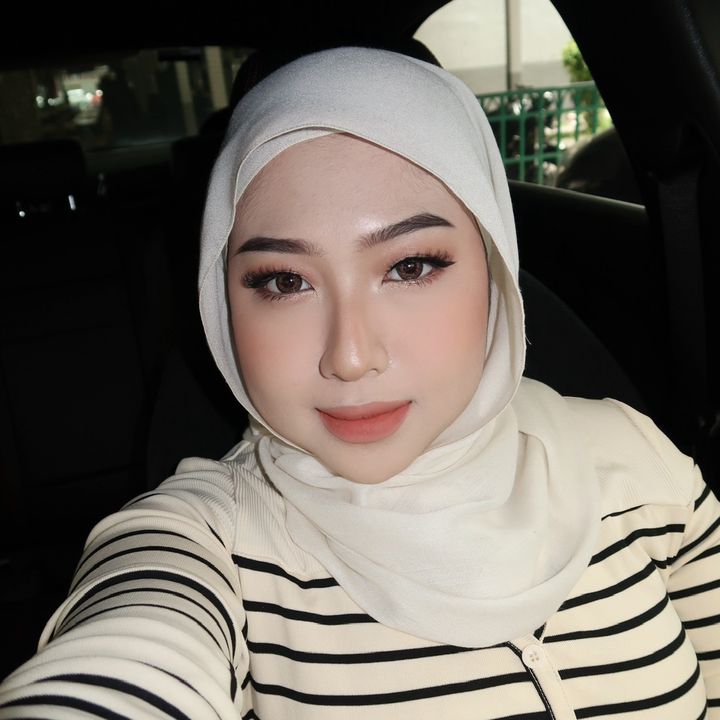 Dayana | The Bright