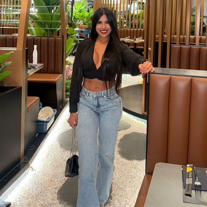 Adriana Velásquez