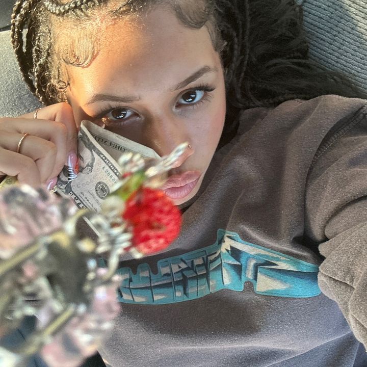 Mya🪐.